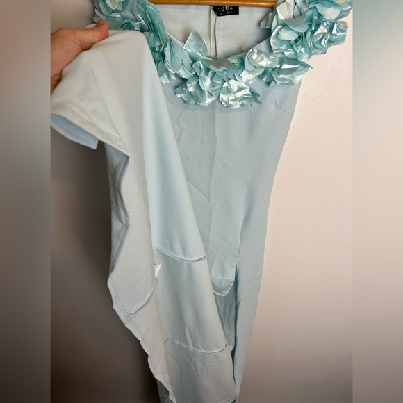 Club L NWT Elegant Light Blue Floral Dress Wedding Guess Size 6 Slip Stretch - Picture 3 of 12